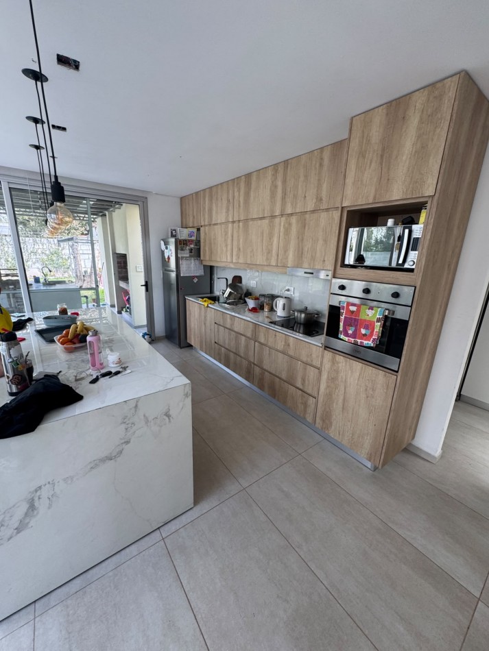 Vendo Casa z/ Acceso Norte (YPF)