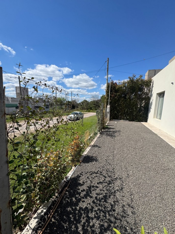 Vendo Casa z/ Acceso Norte (YPF)