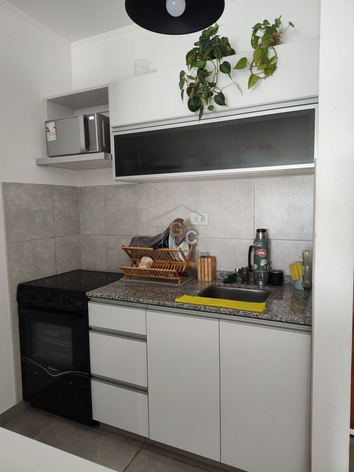 VENDO DEPARTAMENO UN DORMITORIO CENTRICO