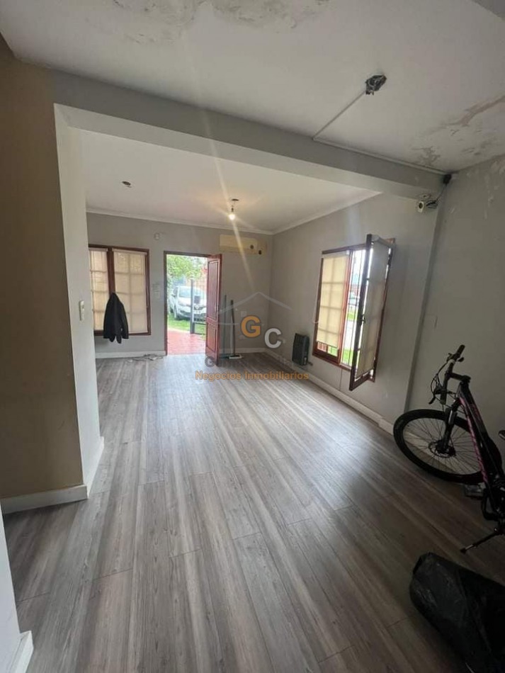 Vendo casa zona Santa Lucia/ Paracao. ALQUILADA